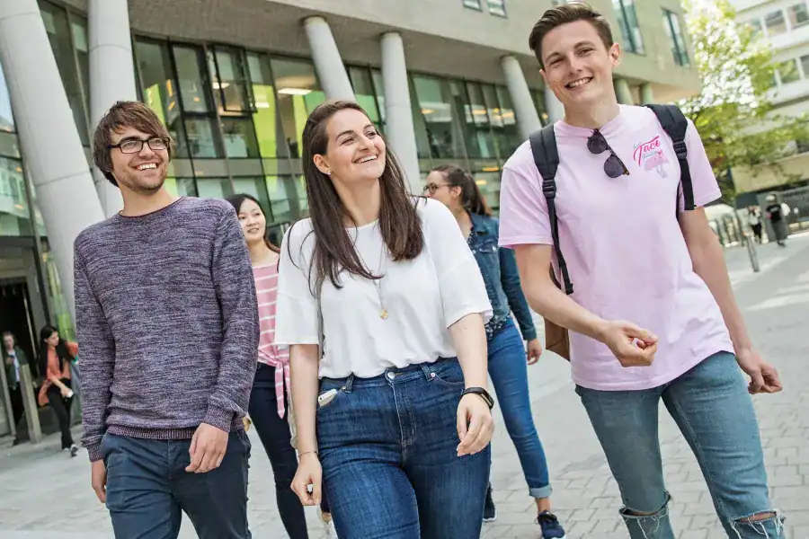 The Benefits of Foundation and Accelerated Degrees in the UK